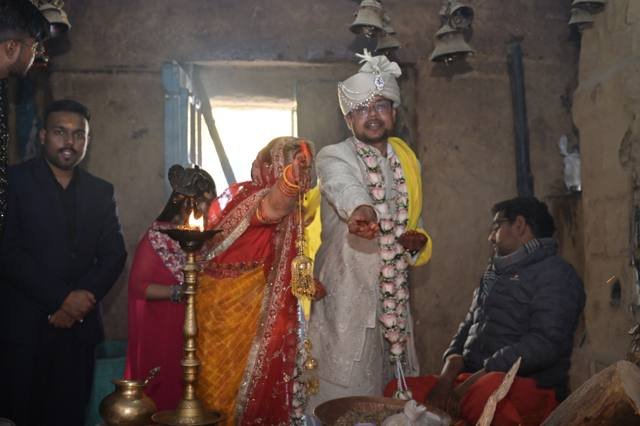 Aarti during a temple wedding ceremony