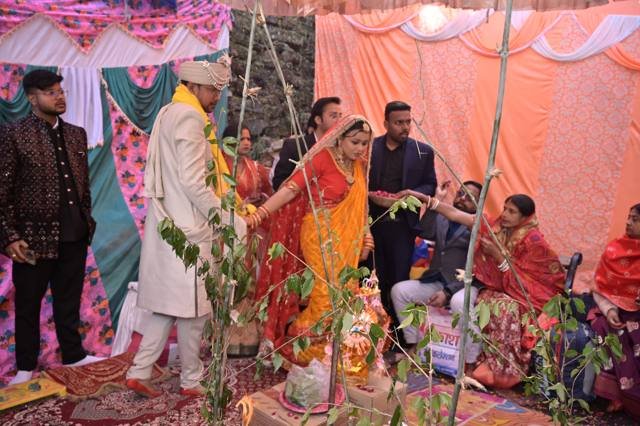 Pheras during a wedding at Triyuginarayan temple
